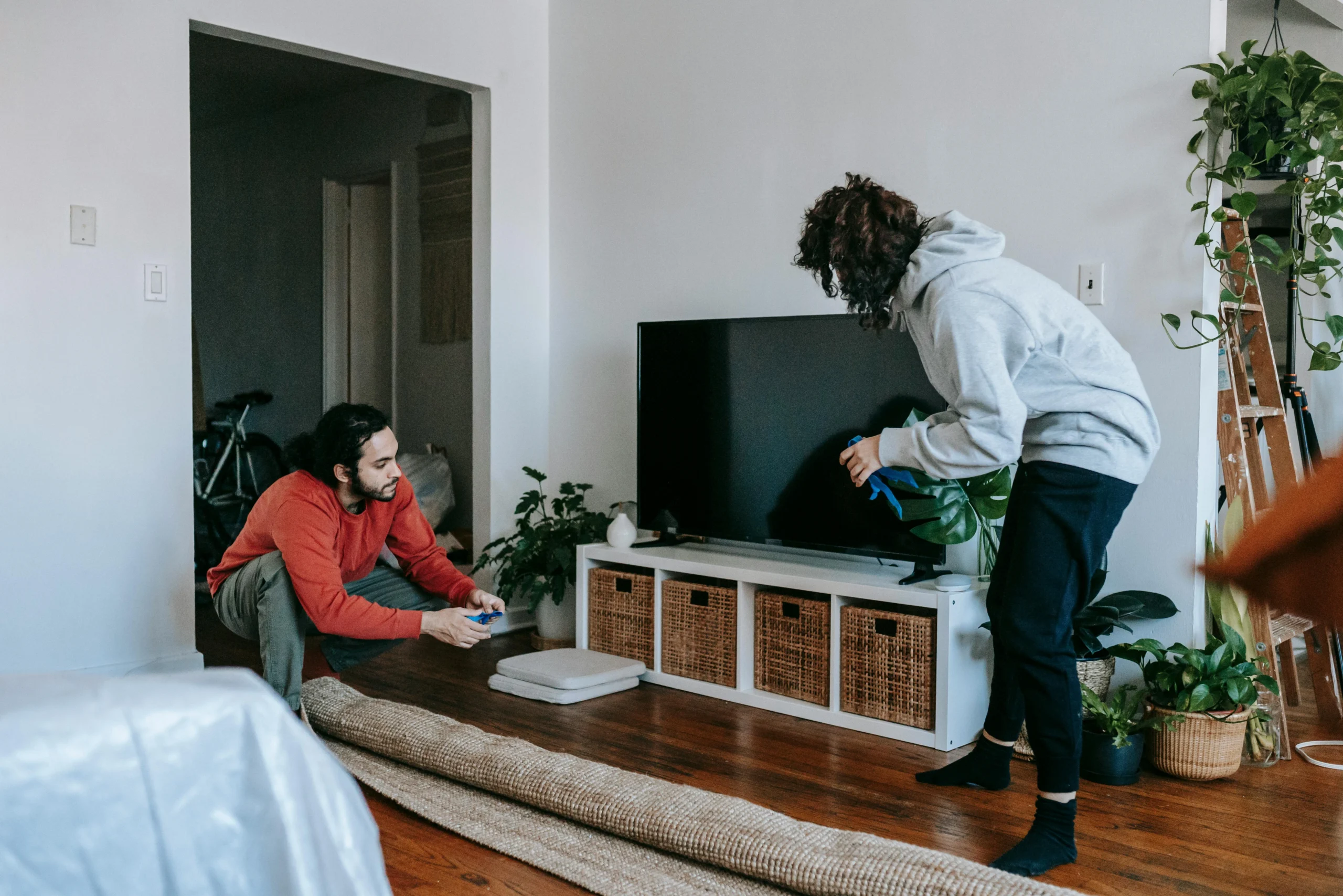 Pack and move TV