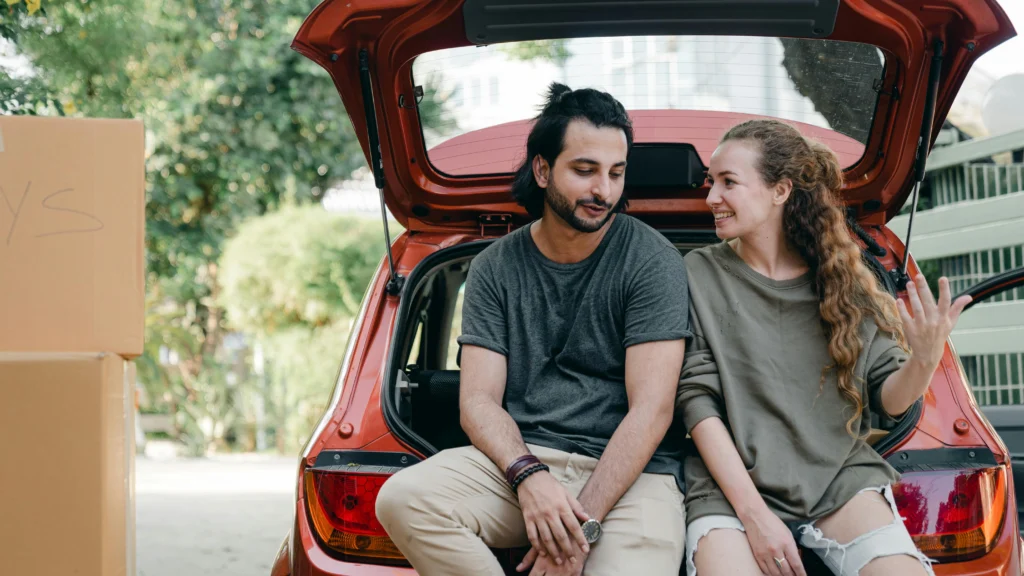 summer moving couple