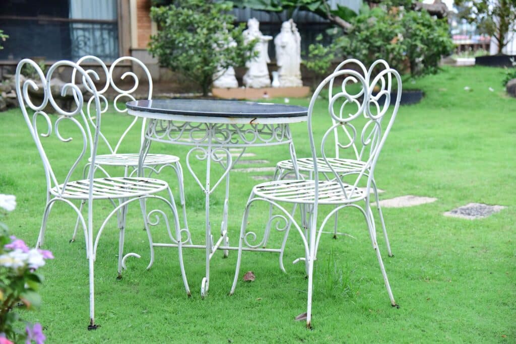 table and chairs